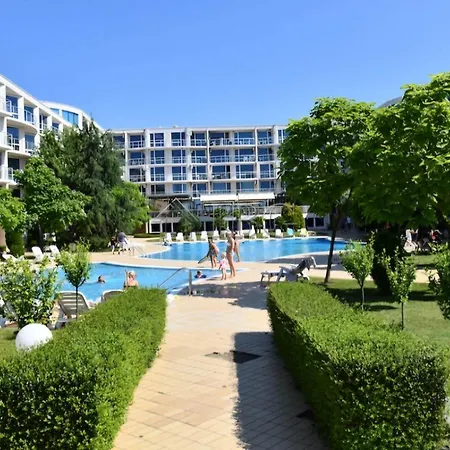 Апартамент Sunset Atlantis Бургас